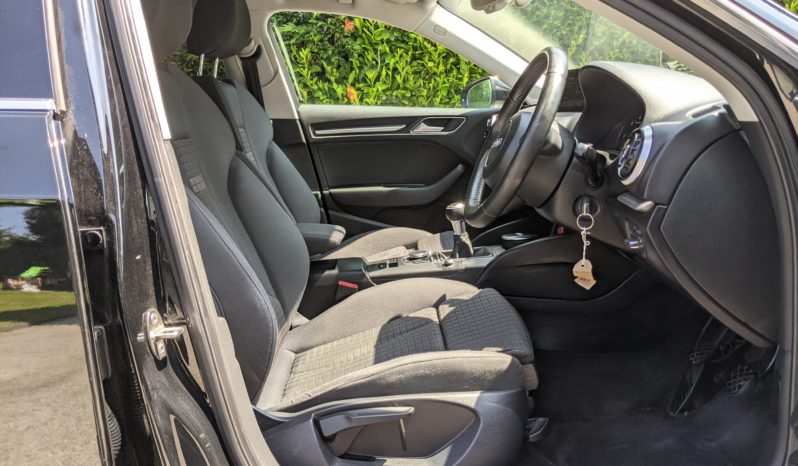 AUDI A3 1.6 TDI SPORT full