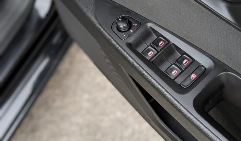 SEAT Leon 1.6 TDI CR SE DSG (Tech Pack) (s/s) 5dr full
