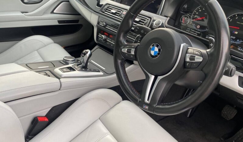 BMW M5 4.4 V8 full